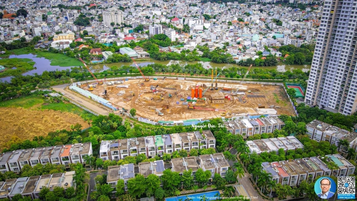 Hiện trạng quây tôn kiên cố phân định ranh giới công trường dự án